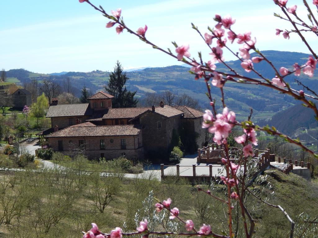 Castel Martino Villa Cortemilia Buitenkant foto